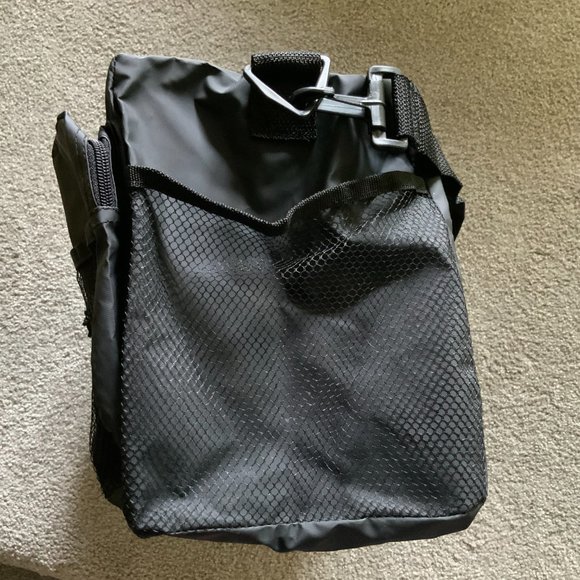 TV Guide Logoed Black Duffel Bag. NWOT - Picture 5 of 6